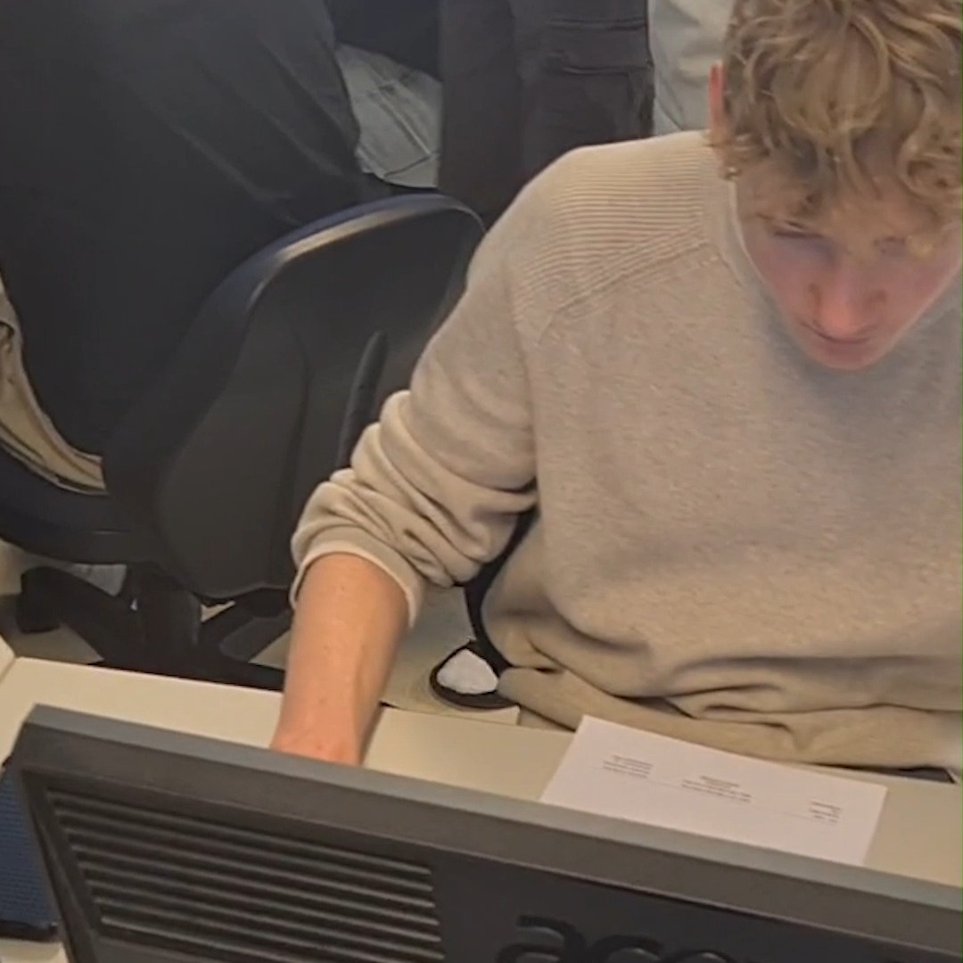 HARDWORX IST VOLL IM BETRIEB!

WIR ARBEITEN AUF HOCHTUR

#hardworx #hardworxgmbh #uebungsfirma #hardwork #rechnungswesen #IT #verkauf #personal #einkauf